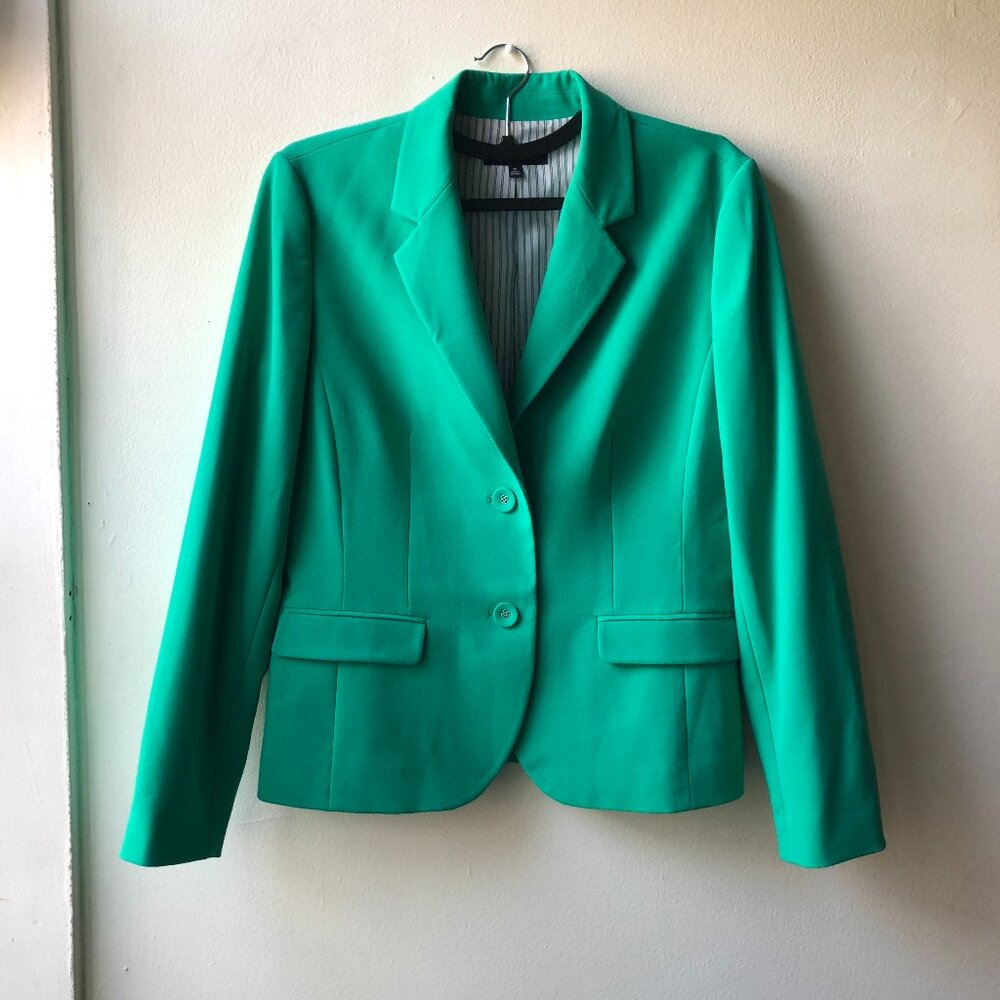 CLOSING FEB 15 Nine West Vibrant Green Suit Jacket
